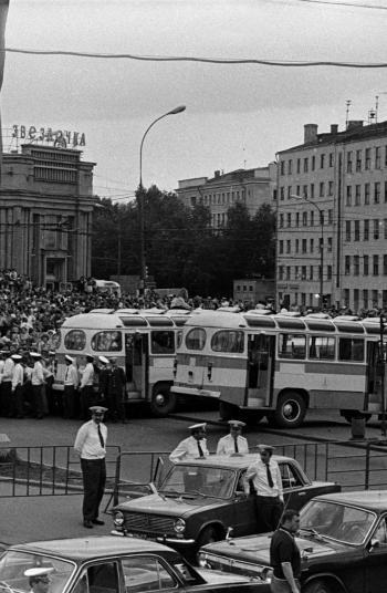 «Всё не так, ребята…» Владимир Высоцкий в воспоминаниях друзей и коллег