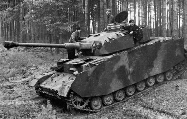 Средний танк PZ.IV. «Рабочая лошадка» Панцерваффе