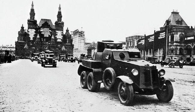 Броня на колесах. История советского бронеавтомобиля 1925-1945 гг.